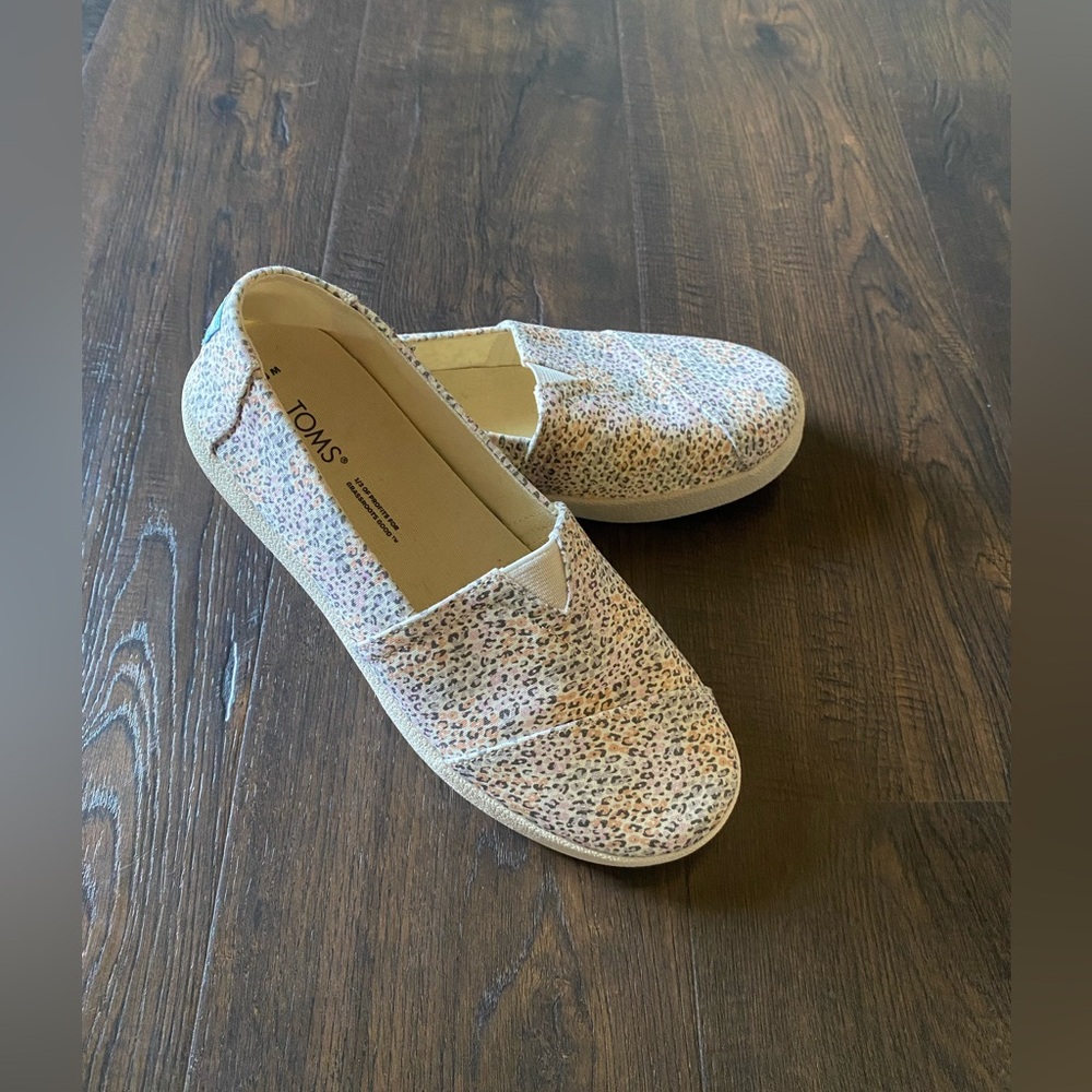 tom’s classic pastel multi mini cheetah print slip on cotton flats women’s 5.5